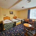 Hotel Folwark Historic Warszawa