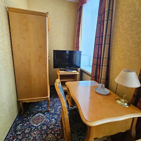Folwark Historic 3* Warsaw