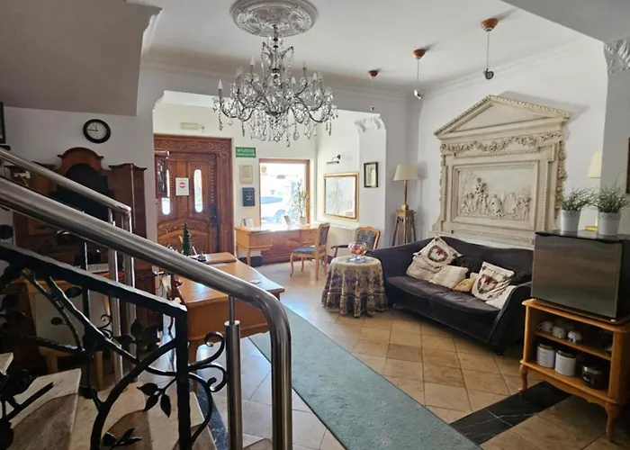 Hotel Folwark Historic Warsaw