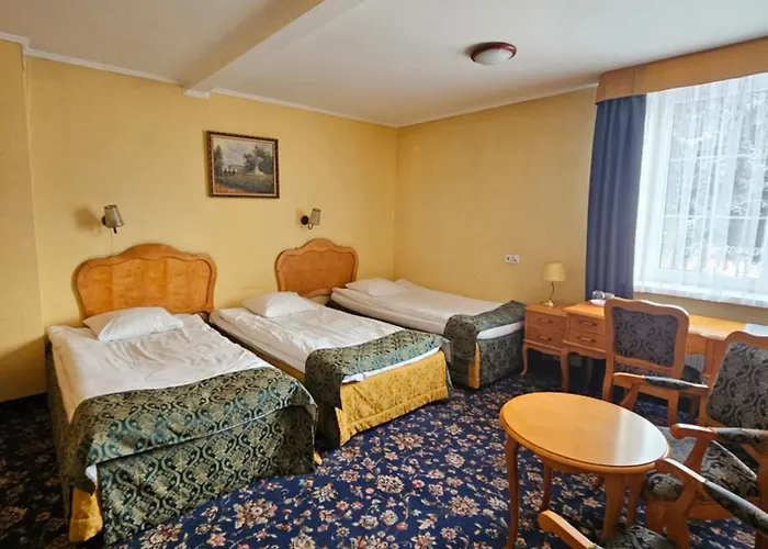 Hotel Folwark Historic Warsaw