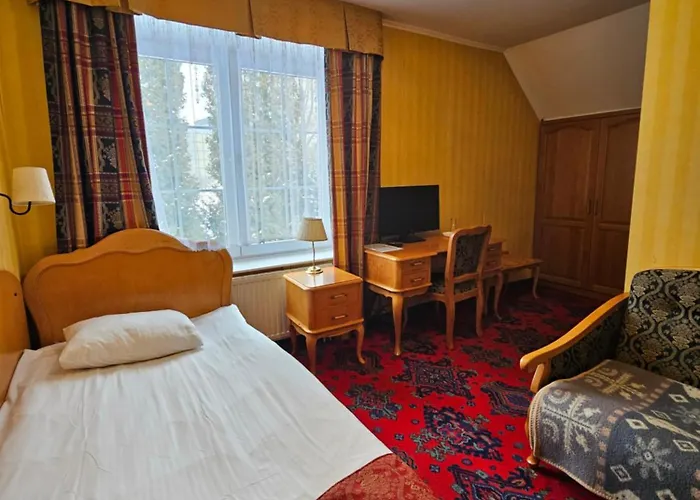 Hotel Folwark Historic Warsaw